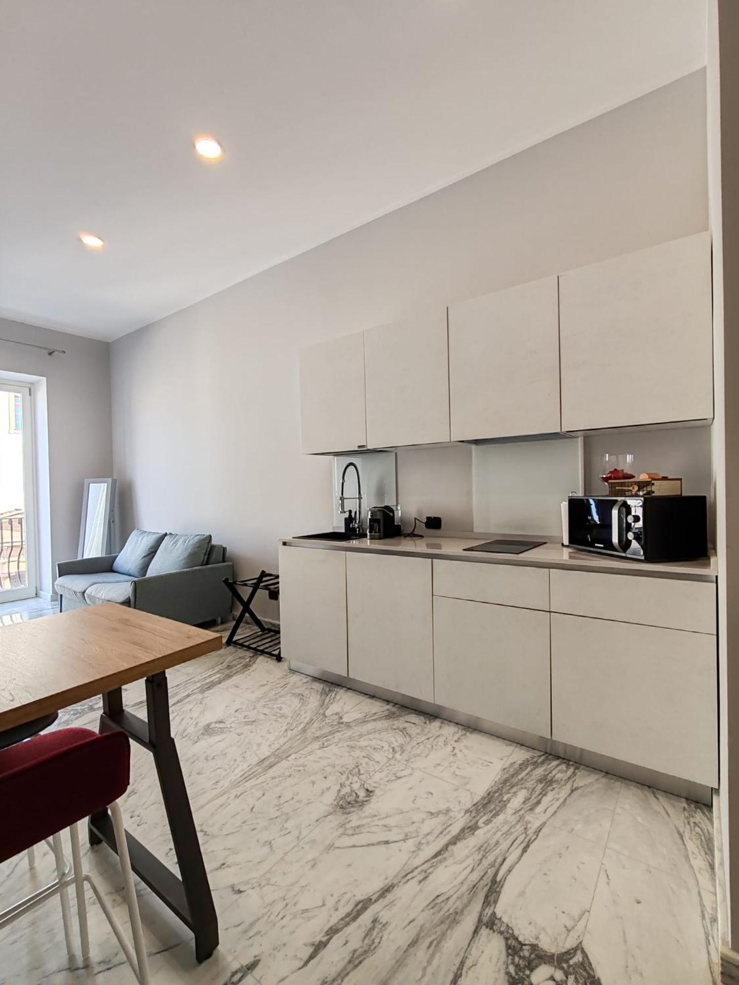 Lily Apartments ปาแลร์โม ภายนอก รูปภาพ